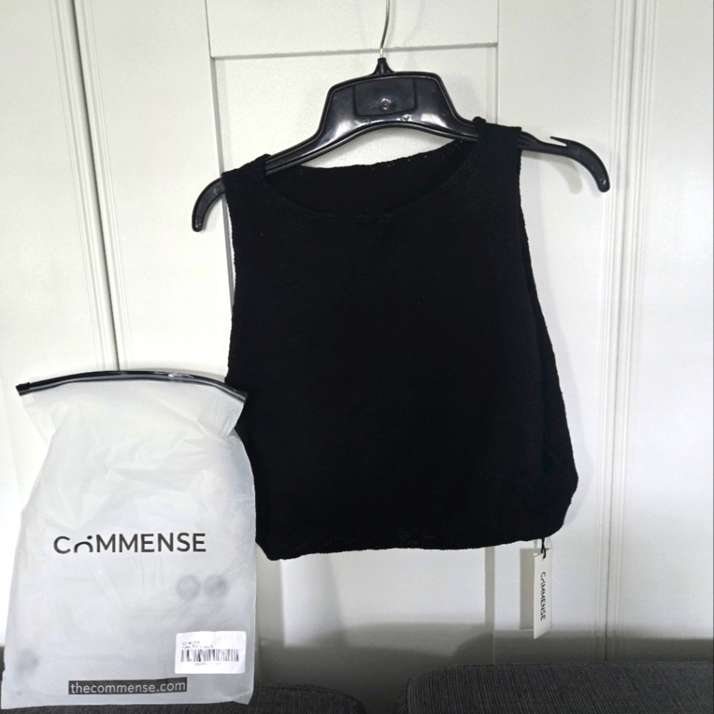 Commense Classic Black Crop Top